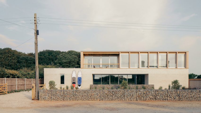 Facade of Thorpeness Beach House by IF_DO