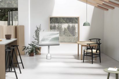 Totem by Studio Booboon used in landscape mode, situated in a modern dining room space