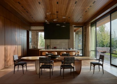 Kitchen and dining area