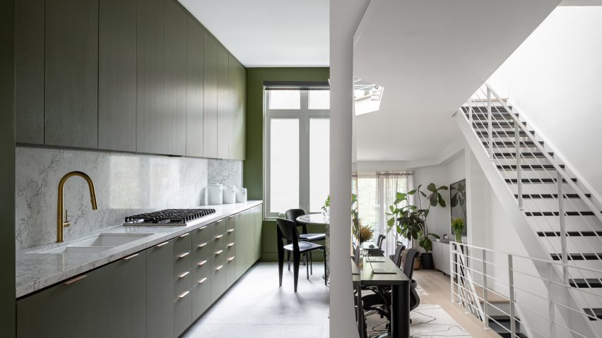 Nivek Remas Home office