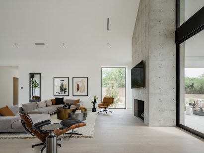 Central concrete fireplace