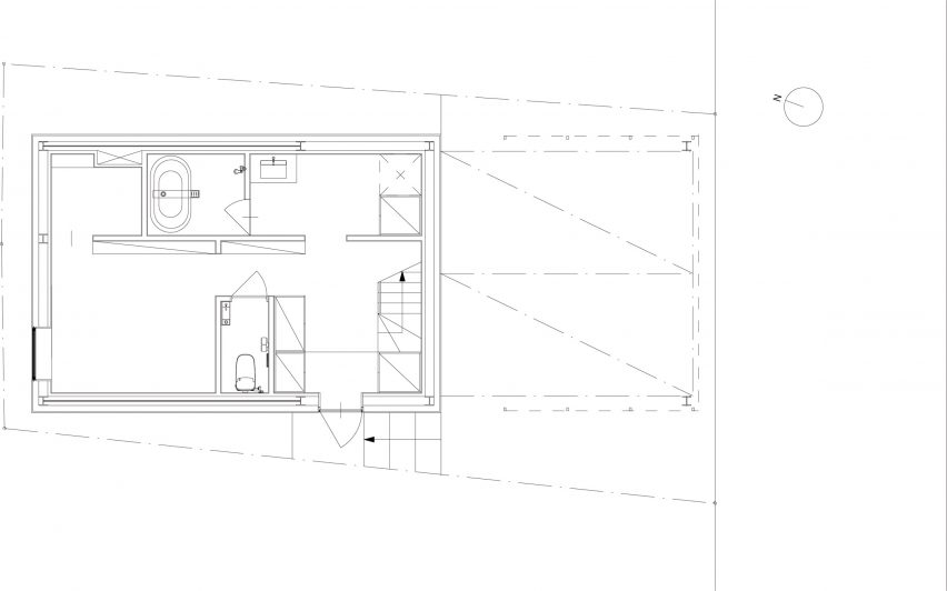Aquarium House in Kanagawa by Nao Iwanari