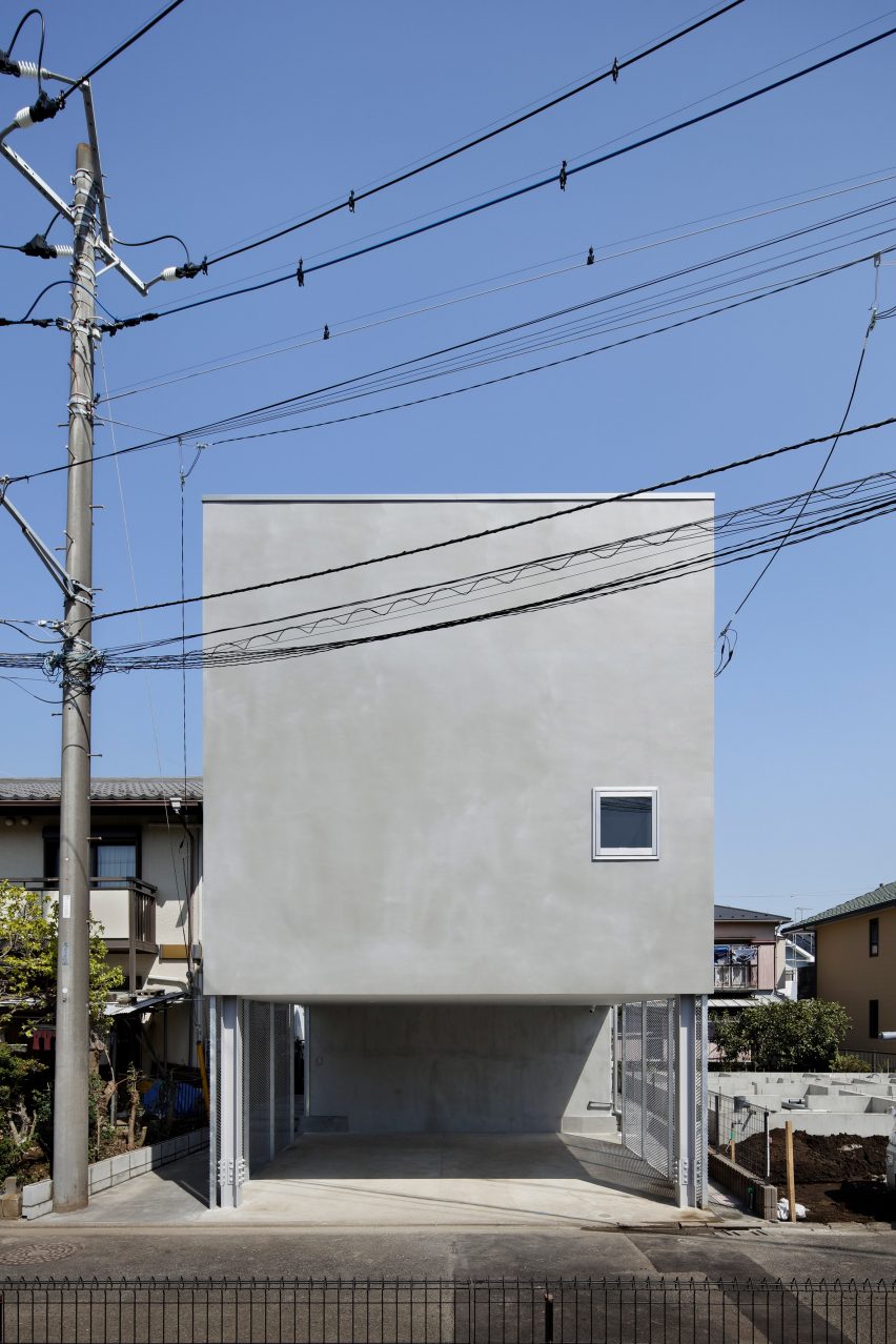 Aquarium House in Kanagawa by Nao Iwanari
