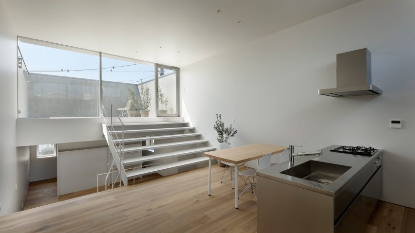 Aquarium House in Kanagawa by Nao Iwanari