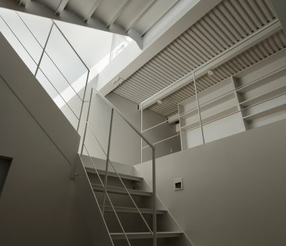 Central staircase in Aquarium House