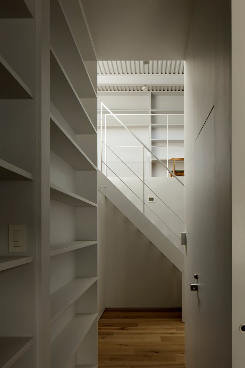 Aquarium House in Kanagawa by Nao Iwanari