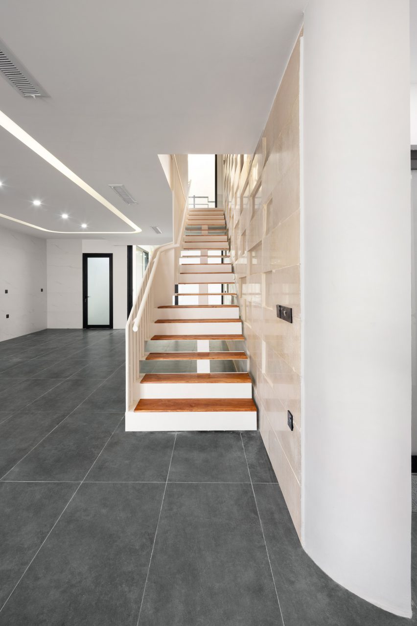 Interior of Bakrajo House in Sulaymaniyah by Zakaa