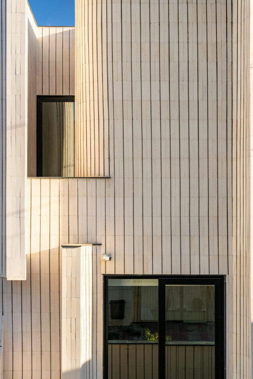 Exterior of Bakrajo House in Sulaymaniyah by Zakaa