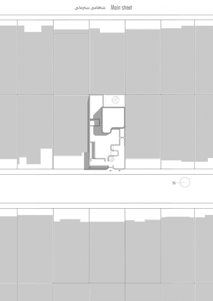 Site plan of Bakrajo House in Sulaymaniyah by Zakaa