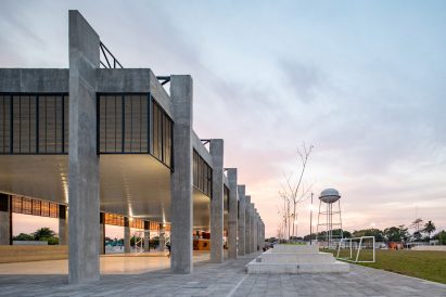 Canales sports field