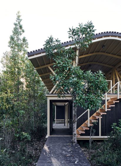 Guillermo Acuña cabin