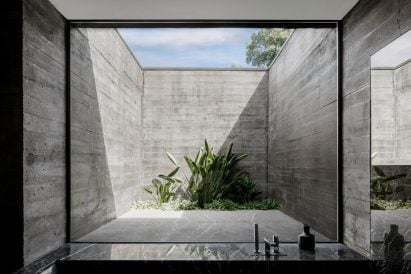 Cork Oak House by Hugo Pereira