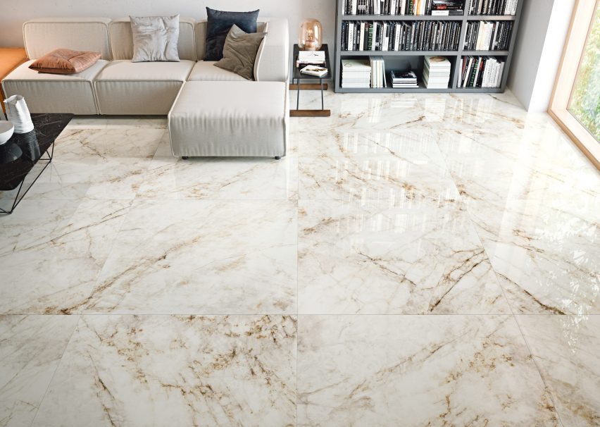 Cuarzo Reno tiles on the floor of a living room