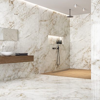 Cuarzo Reno tiles by Coverlam covering the floor and walls in a bathroom