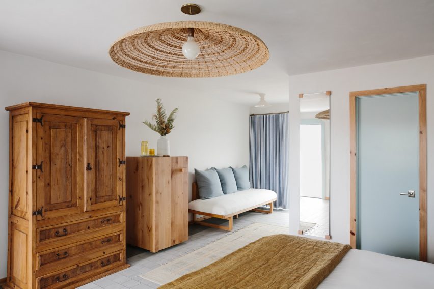 Deluxe Double room furniture