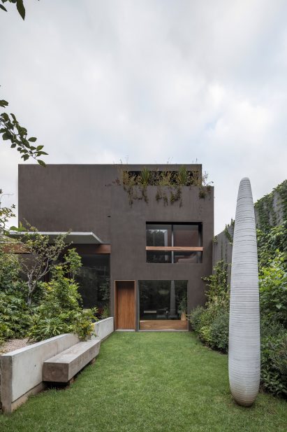 Taller Héctor Barroso house