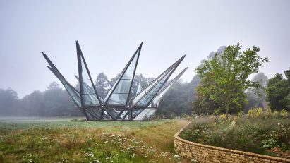 Glass conservatory by Heatherwick Studio