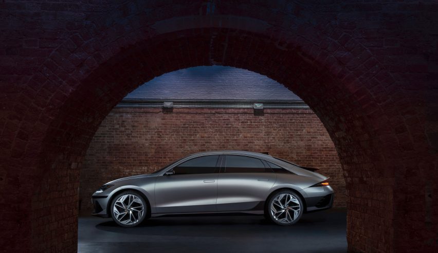 Hyundai Ioniq 6 in profile