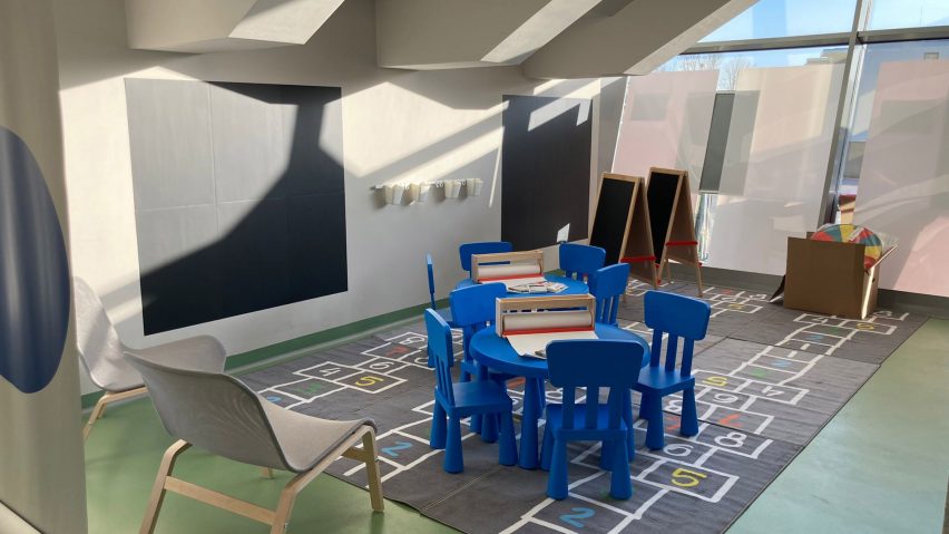IKEA Blue Dot shelter
