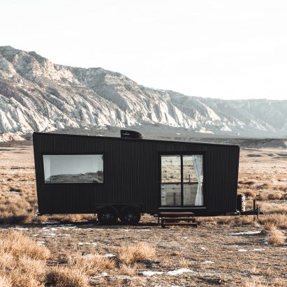 Land Ark wraps compact Quatro mobile dwelling in black steel