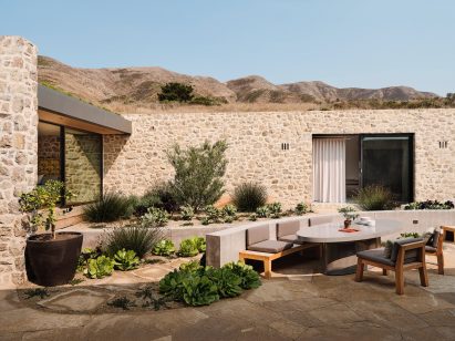 Coastal shrub house