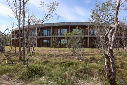 Curved exterior of Icelandic nursing home