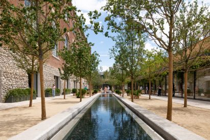 Courtyard of Ombú offices by Foster + Partners