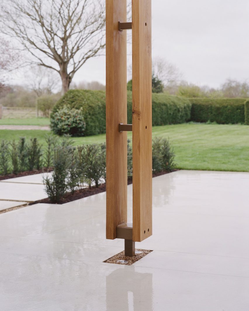 Exterior of Pergola House by Will Gamble Architects