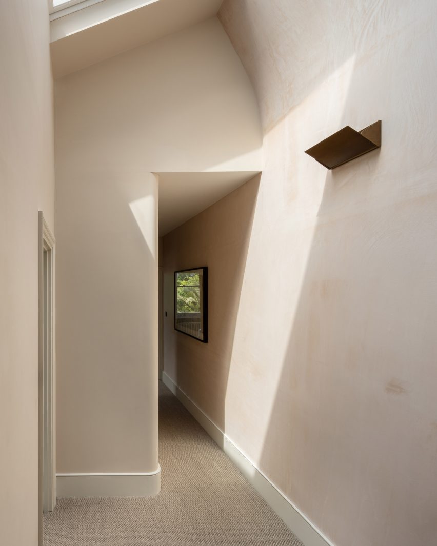 Interior of Pink House by Oliver Leech Architects