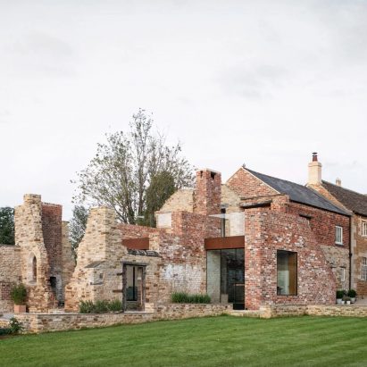 Dezeen Agenda newsletter features Britain’s best buildings