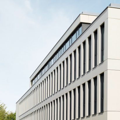 Aachen office building by NBP Architekten with facade by Rieder