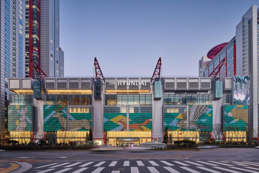 Parc. 1 is a mixed-used building that was created by Rogers Stirk Harbour + Partners