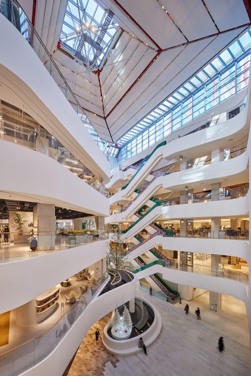 Parc. 1 is a mixed-used building that was created by Rogers Stirk Harbour + Partners