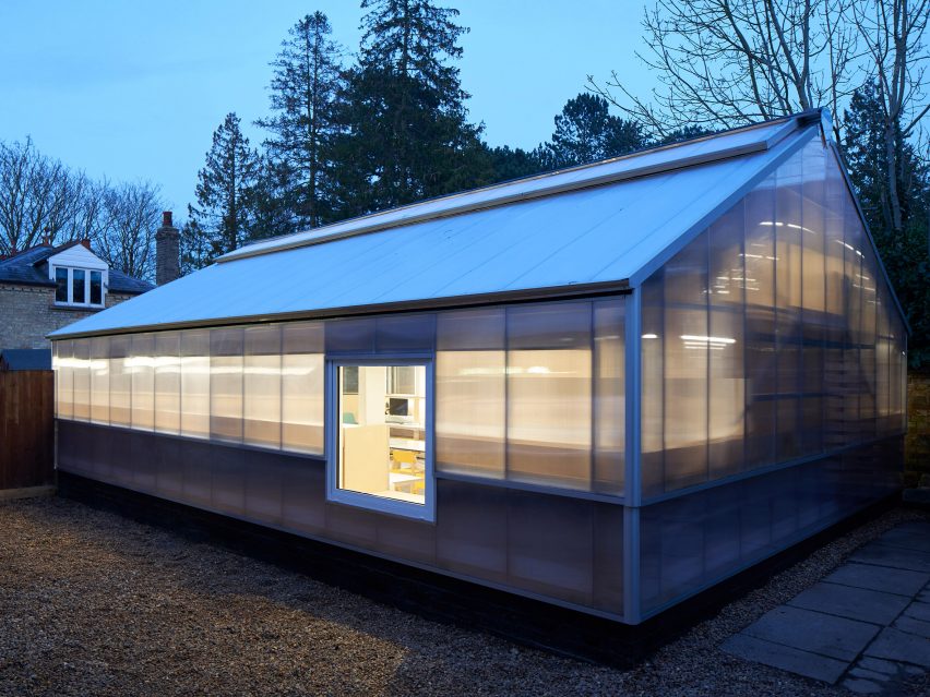 Exterior of STEM lab by Neubau
