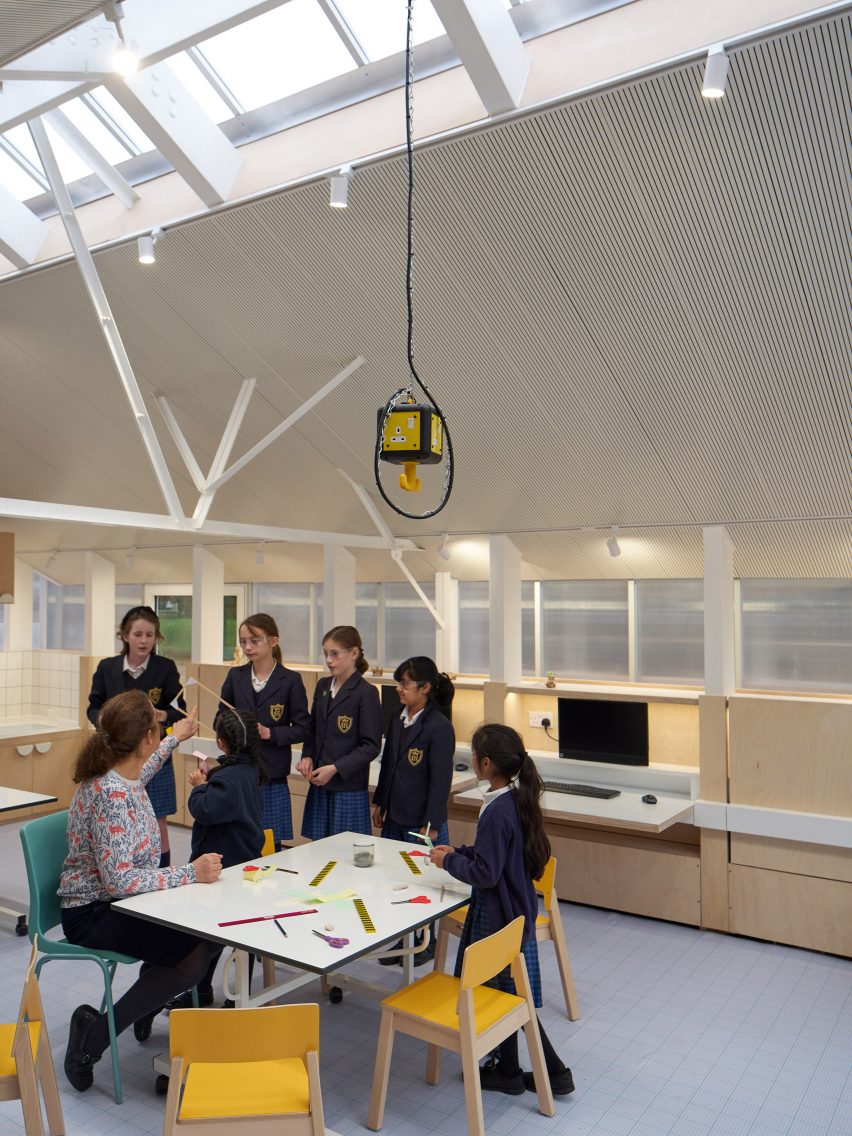 Interior of STEM lab by Neubau