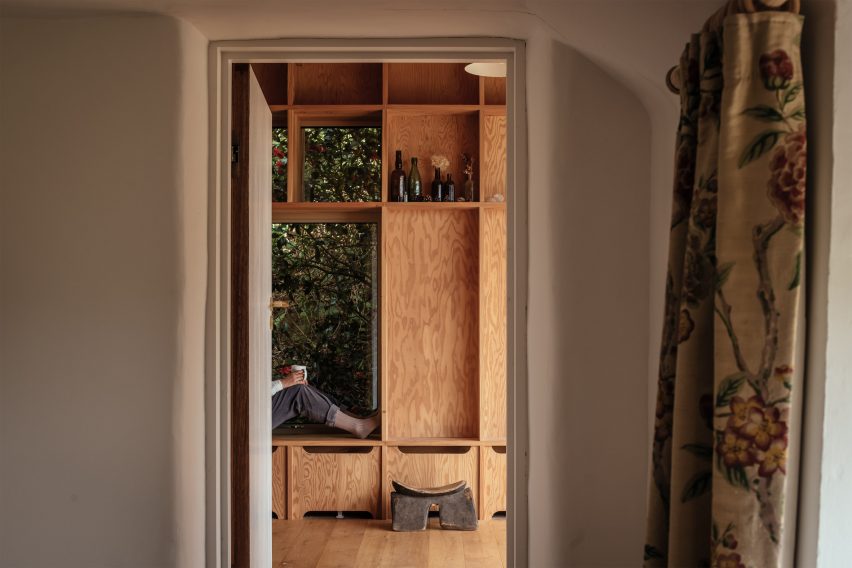 Interior of Made of Sand extension by Studio Weave