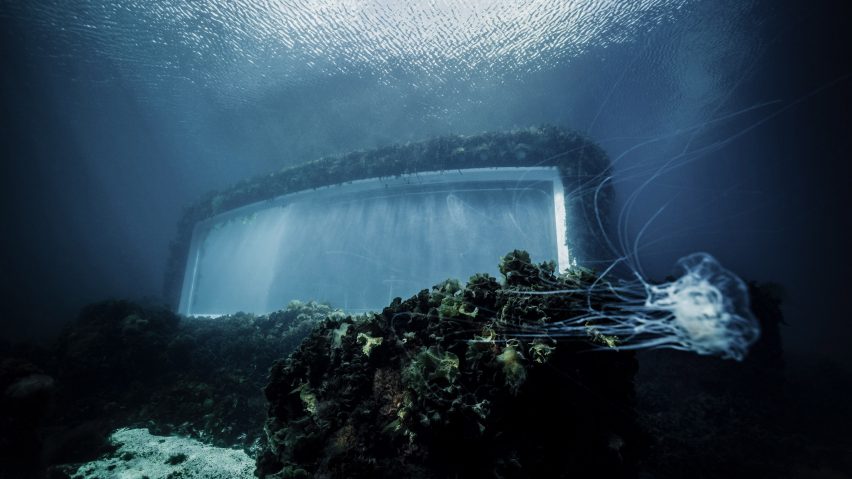 An underwater restuarant