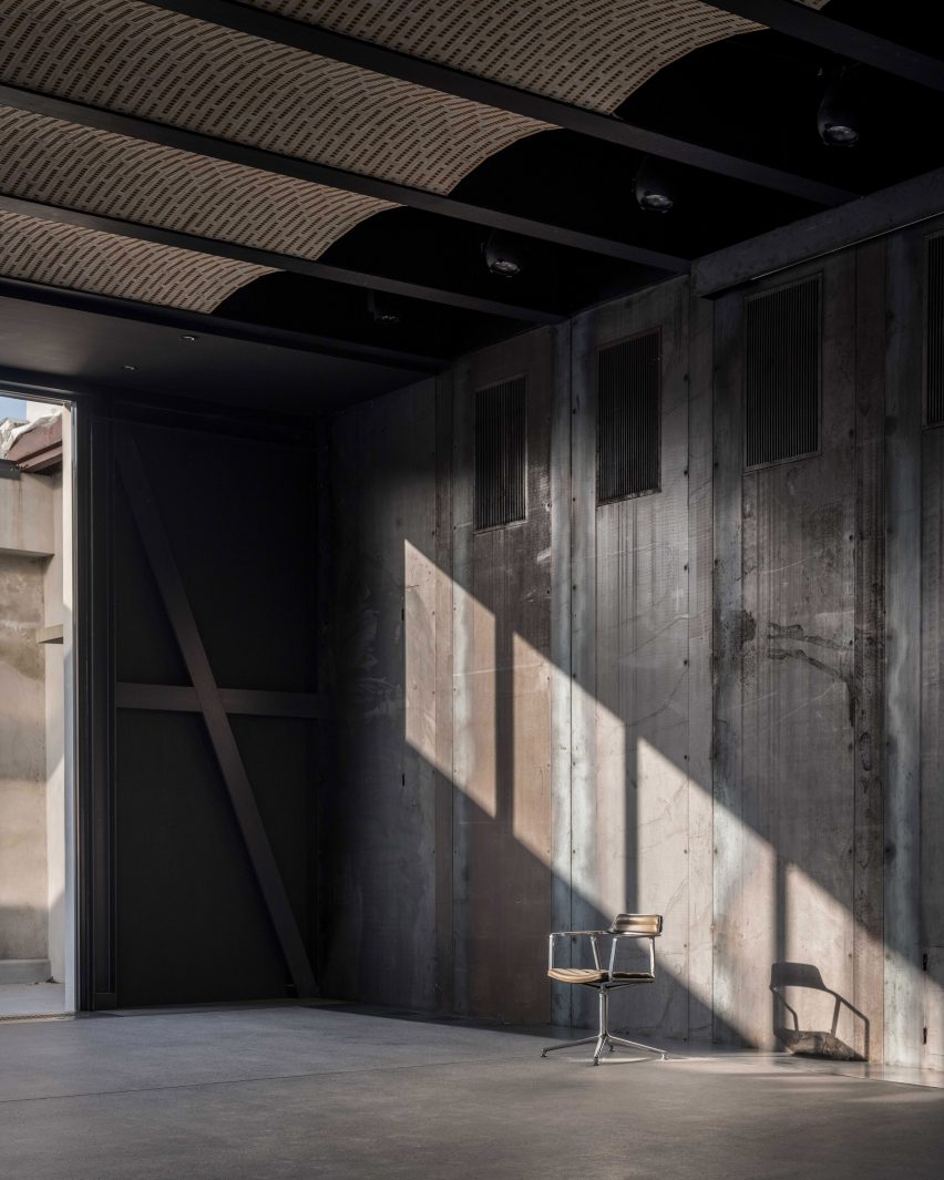 Steel-plate walls in Vipp Garage
