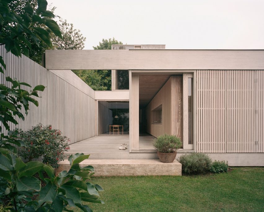 Exterior of Wembury Mews house by Russell Jones