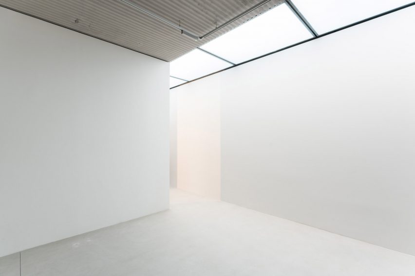 Skylight in Xavier Hufkens gallery extension by Robbrecht en Daem