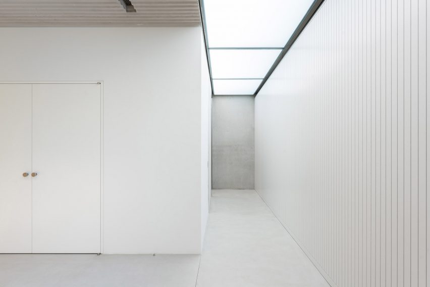 Xavier Hufkens gallery extension by Robbrecht en Daem
