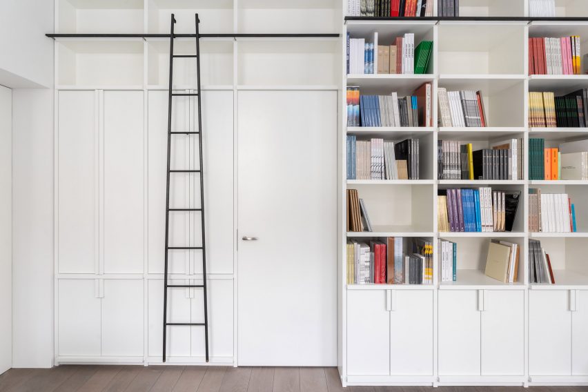 Library in Xavier Hufkens gallery extension by Robbrecht en Daem