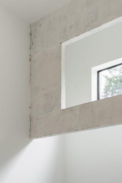 Xavier Hufkens gallery extension by Robbrecht en Daem