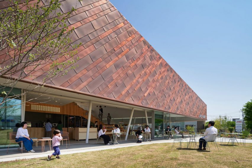 JINS Park glasses shop by Yuko Nagayama & Associates