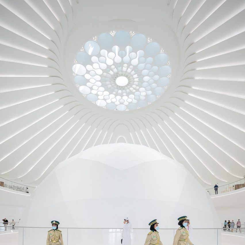 Amazones in White Heaven