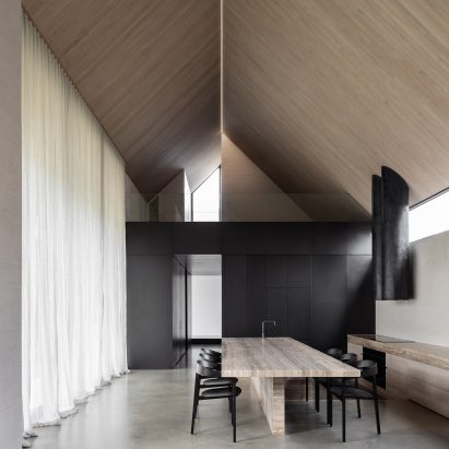 Barwon Heads House by Adam Kane Architects