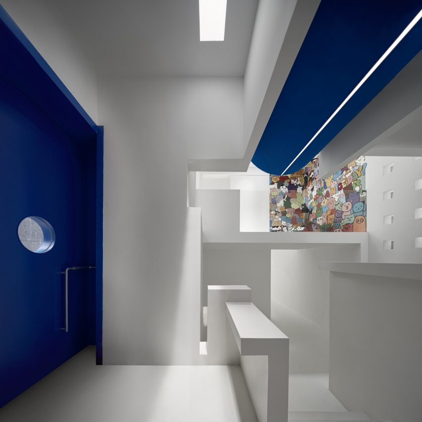 Ren Community Art Gallery