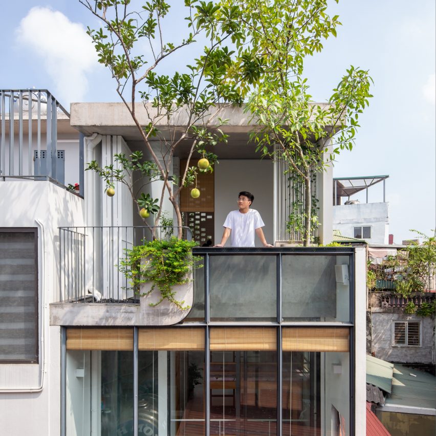 TH House