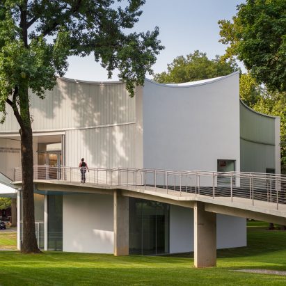 Winter Visual Arts Center, Franklin & Marshall College by Steven Holl Architects