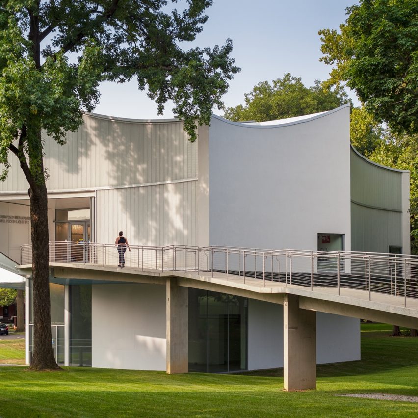 Winter Visual Arts Center, Franklin & Marshall College by Steven Holl Architects